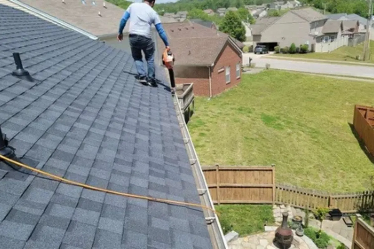 Is Your Roof Begging for a Fresh Roof Replacement Service?