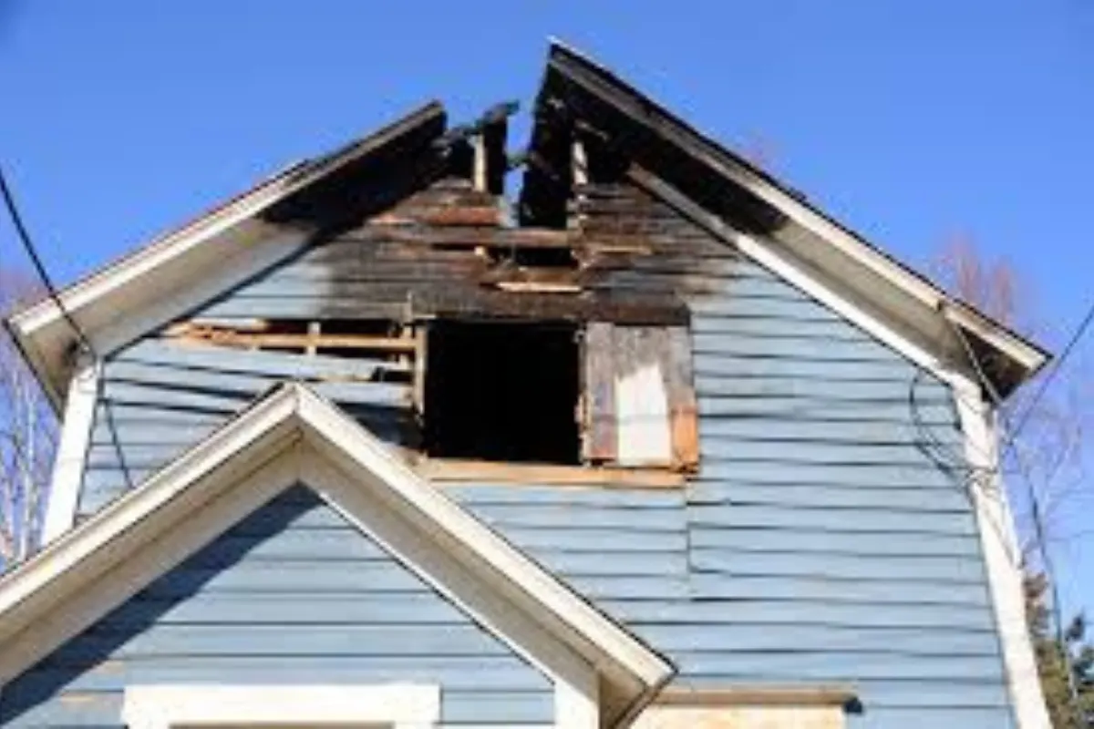 Fire Damage Roof Repair Service Near Me: Your Delaware Lifeline After Flames